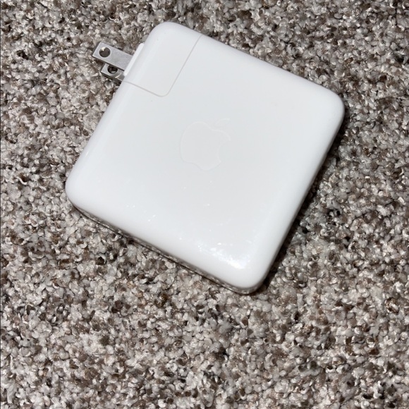 61W USB - Picture 3 of 3